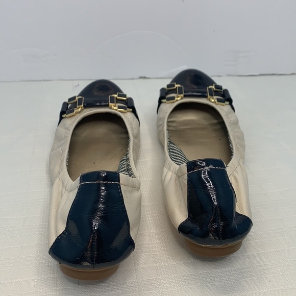 Tahari Gloria cream and navy cap toe flats - Picture 2 of 8